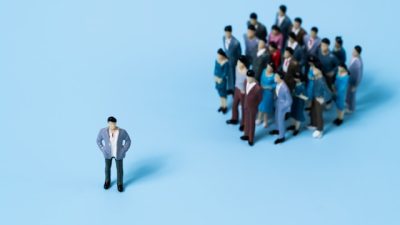 【DX連載コラム②】 なぜ彼らは他人の意見を受け入れないのか？〜ワンマン上司の行動パターンとその背景〜